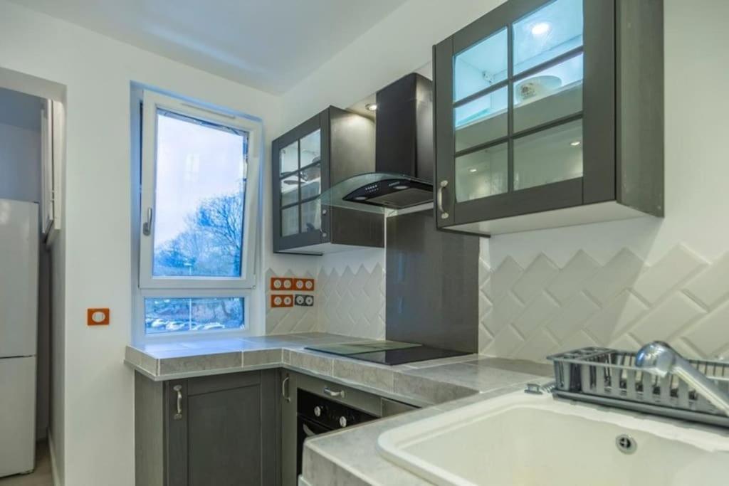 Chez Lisa & Olivier Apartment อติส-มงส์ ภายนอก รูปภาพ