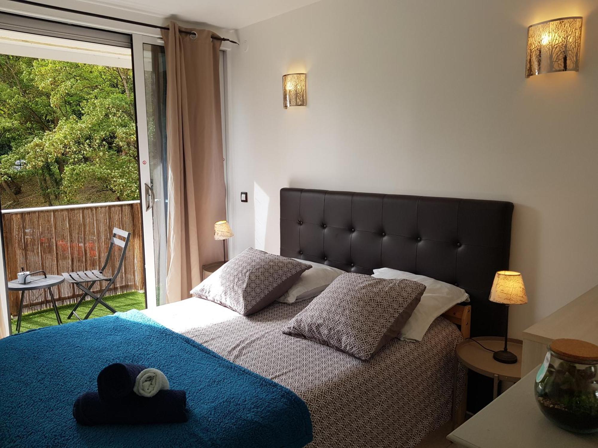 Chez Lisa & Olivier Apartment อติส-มงส์ ภายนอก รูปภาพ